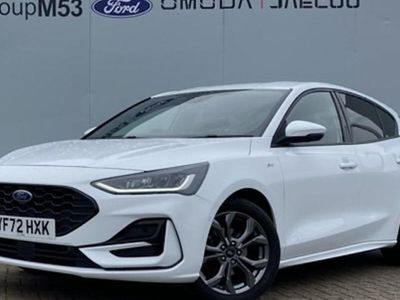 Used Ford Focus ST-Line 125 HP (91 kW) 2022 White Hatchback