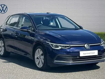 Used VW Golf VIII Style 113 HP (83 kW) 2021 Blue Hatchback
