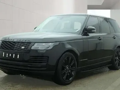 Begagnad Land Rover Range Rover 404 HK (297 kW) 2021 Svart SUV