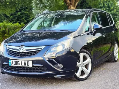 Used Vauxhall Zafira Elite 170 HP (125 kW) 2016 Black MPV