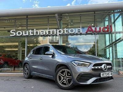 Mercedes GLA220