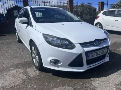Used Ford Focus Zetec 2013 White Hatchback