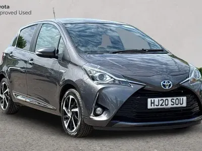 Used Toyota Yaris Hybrid 101 HP (74 kW) 2018 Hatchback