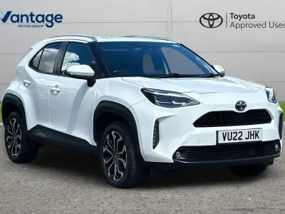 Used Toyota Yaris Cross Design 113 HP (83 kW) 2022 White SUV