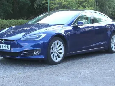 Used Tesla Model S Standard Range 241 kW (328 HP) 2017 Blue Hatchback