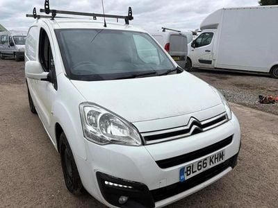 Used Citroën Berlingo 75 HP (55 kW) 2016 White MPV