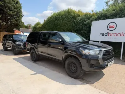 Used Toyota HiLux Active 150 HP (110 kW) 2022 Black Pickup