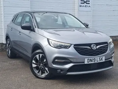 Usado Vauxhall Grandland X Sport 130 HP (95 kW) 2019 Cinzento SUV