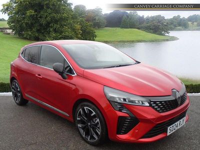 Used Renault Clio V Techno 90 HP (66 kW) 2024 Red Hatchback