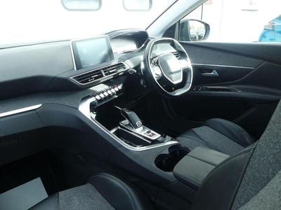 Used Peugeot 3008 Allure 129 HP (94 kW) 2018 Black SUV