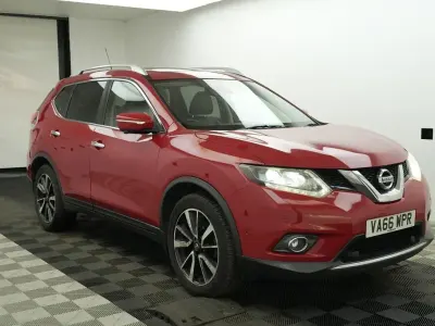 Used Nissan X-Trail Tekna 130 HP (95 kW) 2017 Red SUV