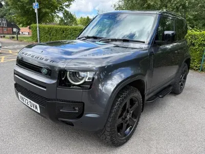 Used Land Rover Defender HSE 250 HP (183 kW) 2023 SUV
