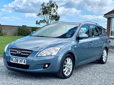 Käytetty Kia Ceed 2008 Sininen Viistoperä