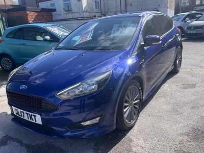 Used Ford Focus ST-Line 125 HP (91 kW) 2017 Blue Hatchback