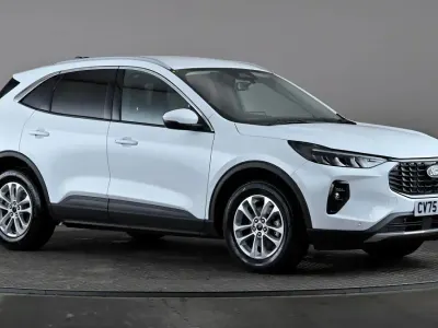Käytetty Ford Kuga Titanium 150 HP (110 kW) 2025 Valkoinen Katumaasturi