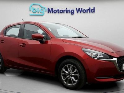 Begagnad Mazda 2 75 HK (55 kW) 2023 Röd Halvkombi