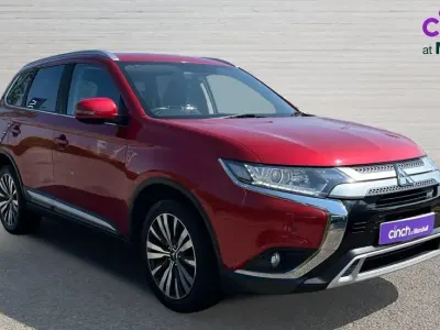 Used Mitsubishi Outlander 150 HP (110 kW) 2019 Red SUV