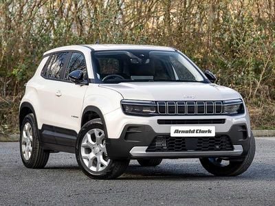 Special solid snow white New 2025 Jeep Avenger Altitude SUV | £20,498 (Good price)