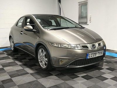 Begagnad Honda Civic ES 140 HK (102 kW) 2009 Grå Halvkombi