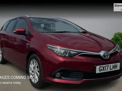 Used Toyota Auris Hybrid