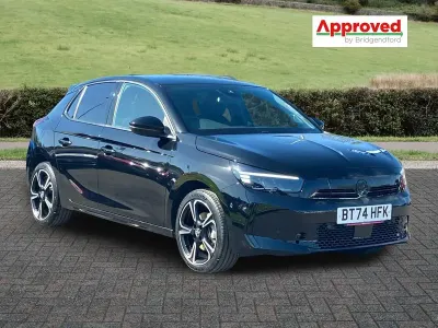 Begagnad Vauxhall Corsa 2024 Svart Halvkombi