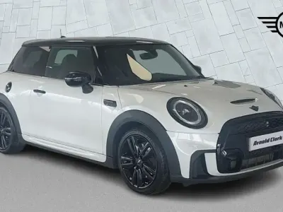 Used Mini Cooper S Premium 178 HP (130 kW) 2023 White Hatchback