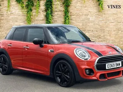 Used Mini Cooper Hatch 136 HP (100 kW) 2019 Orange Hatchback