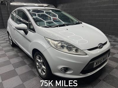 Used Ford Fiesta Zetec 96 HP (70 kW) 2011 White Hatchback