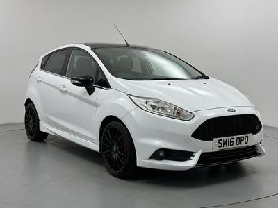 Usado Ford Fiesta Zetec 2016 Branco Citadino
