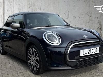 Begagnad Mini Cooper Exclusive 136 HK (100 kW) 2021 Svart Halvkombi
