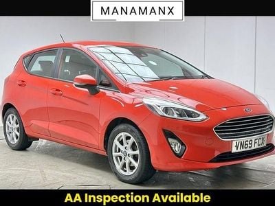 Usado Ford Fiesta Zetec 100 HP (73 kW) 2019 Vermelho Citadino