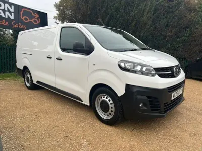 Gebraucht Vauxhall Vivaro 100 PS (73 kW) 2022 Weiß Van / Kleinbus
