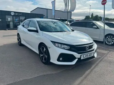 Used Honda Civic SR 126 HP (92 kW) 2019 White Hatchback