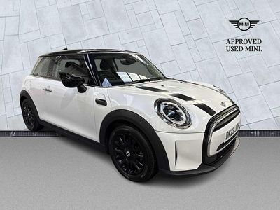 White Used 2023 Mini Cooper Classic Hatchback | £17,360 (Good price)