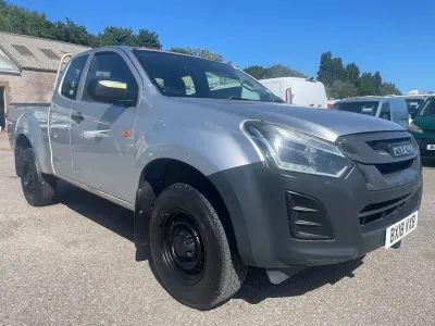 Used Isuzu D-Max 164 HP (120 kW) 2018 Silver Pickup