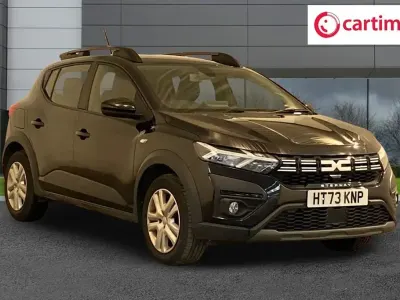 Begagnad Dacia Sandero Expression 100 HK (73 kW) 2023 Svart Halvkombi