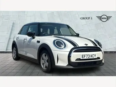 Used Mini Cooper Classic 136 HP (100 kW) 2023 White Hatchback