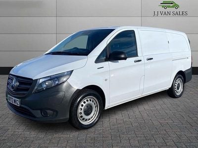 Used Mercedes e-Vito Progressive 85 kW (116 HP) 2022 White MPV