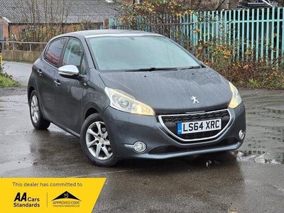 Grey Used 2014 Peugeot 208 Style Hatchback | £3,950 (Fair price)