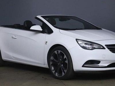 Used Vauxhall Cascada Elite 140 HP (102 kW) 2015 White Cabriolet