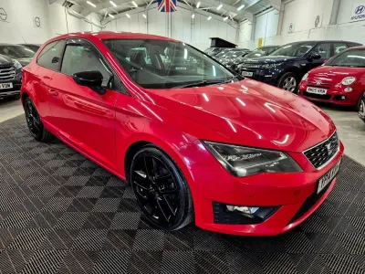 Begagnad Seat Leon FR 150 HK (110 kW) 2014 Röd Halvkombi