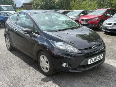 Used Ford Fiesta 70 HP (51 kW) 2011 Black Hatchback
