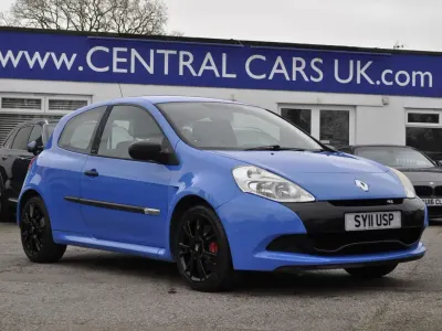 Used Renault Clio 201 HP (147 kW) 2011 Blue Hatchback