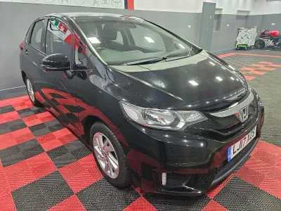 Used Honda Jazz SE 102 HP (75 kW) 2017 Black Hatchback
