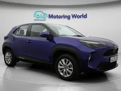 Usado Toyota Yaris Cross 116 HP (85 kW) 2023 Azul SUV