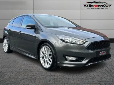 Używany Ford Focus ST-Line 120 KM (88 kW) 2017 Szary Hatchback