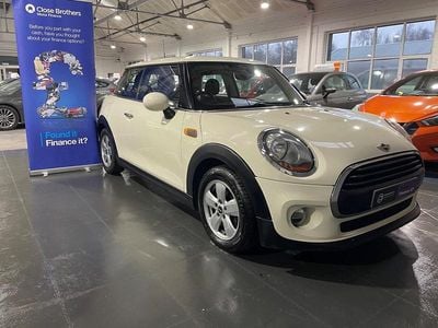 Used Mini Cooper D Hatch 2016 White Hatchback