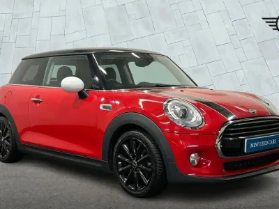 Used Mini Cooper Hatch 134 HP (98 kW) 2018 Red Hatchback