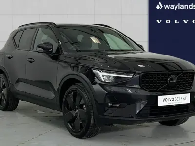 Used Volvo XC40 Plus 161 HP (118 kW) 2025 Black SUV