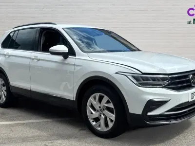 Usado VW Tiguan Life 150 CV (110 kW) 2021 Blanco SUV